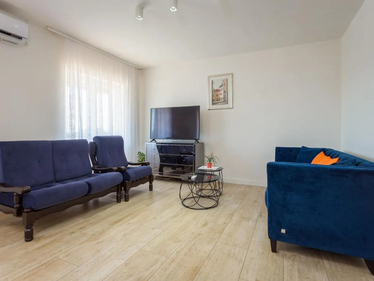 Apartment Maris-2 By Interhome Pula